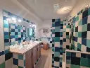 salle de bain bleu.webp