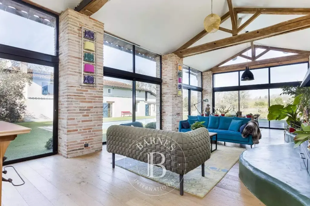 895 000 € - Maison 4 chambre 420 M²